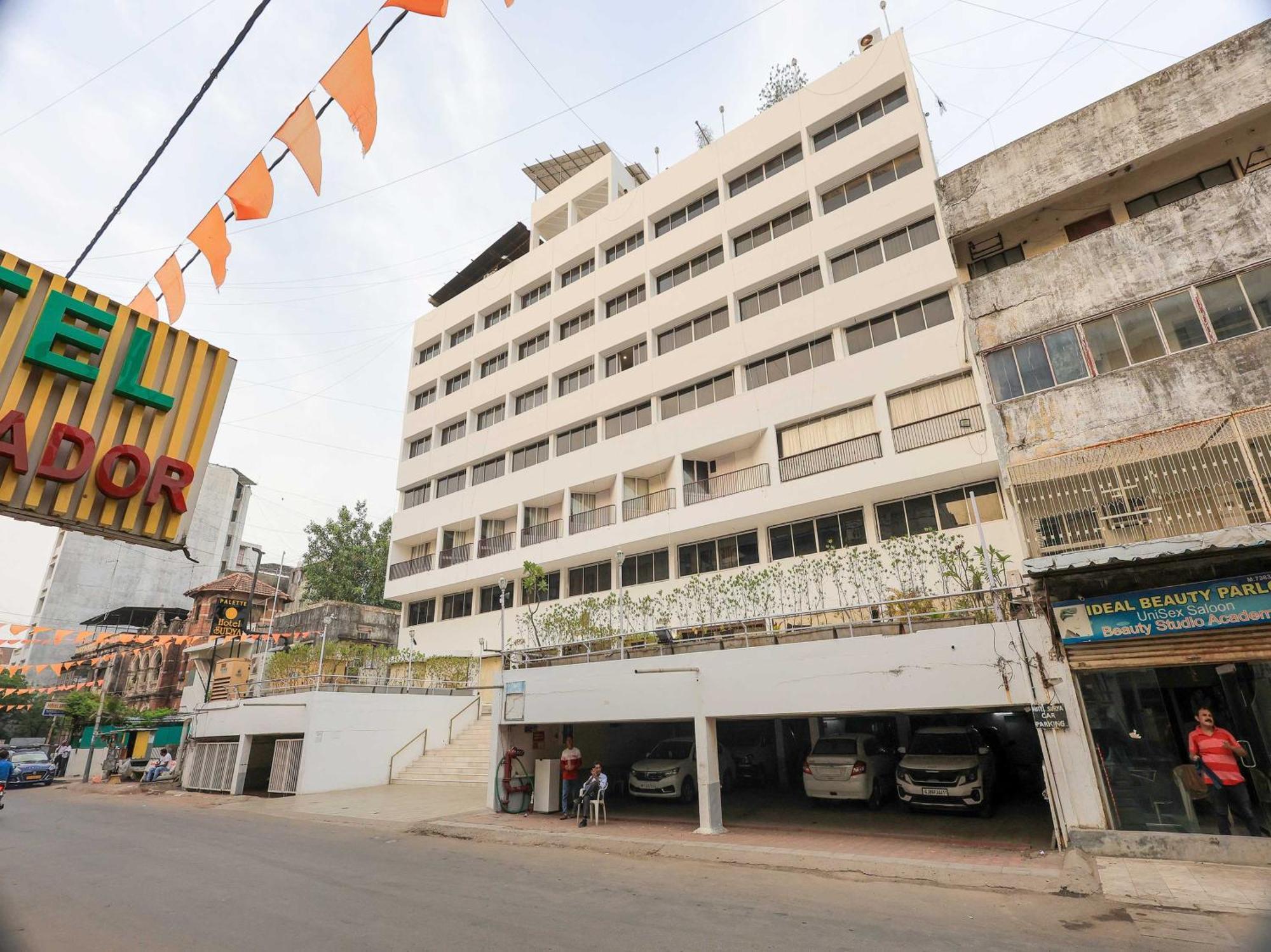 Palette Hotel Surya Vadodara Dış mekan fotoğraf