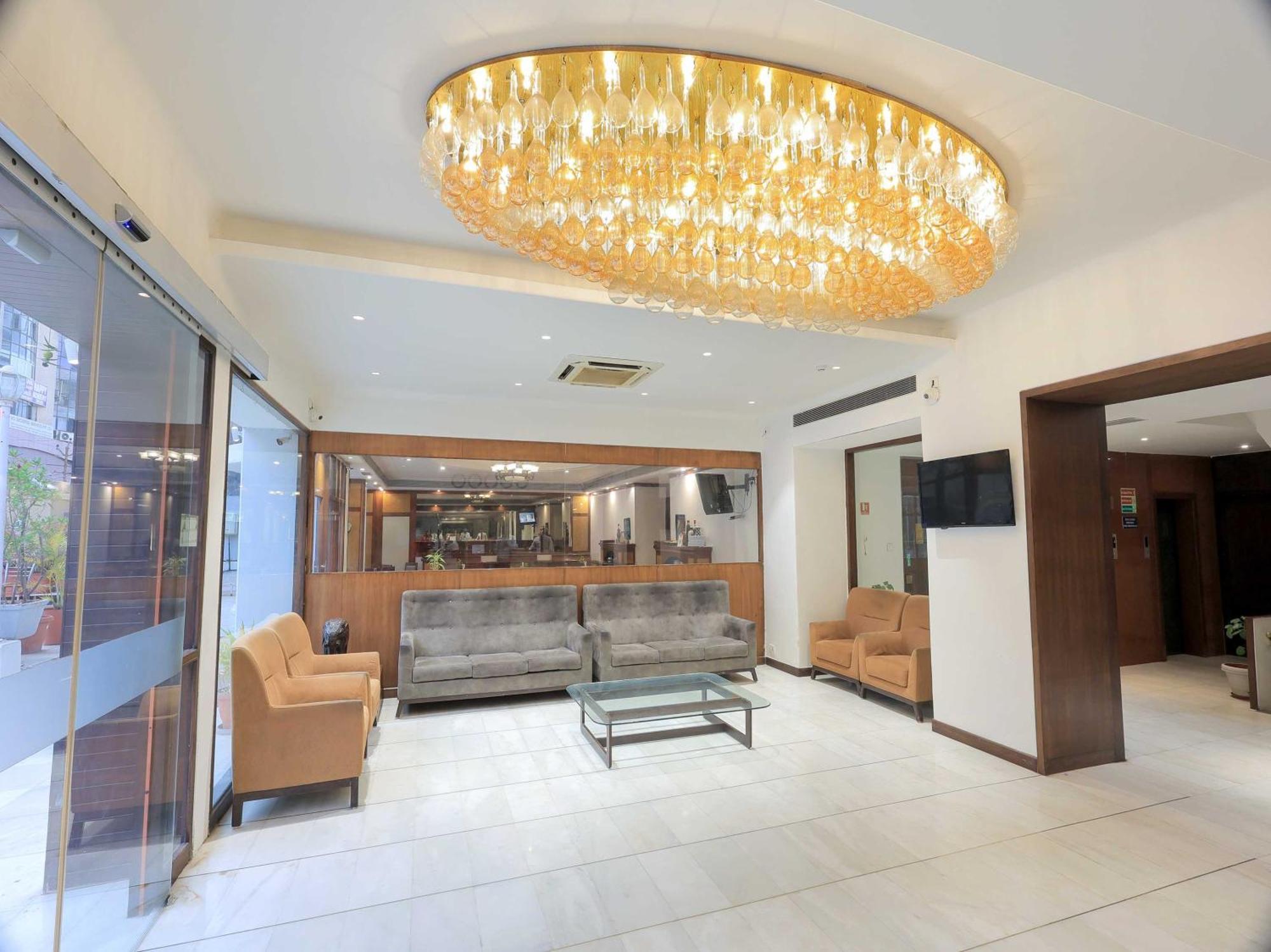 Palette Hotel Surya Vadodara Dış mekan fotoğraf